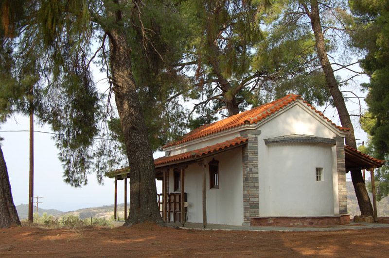 Часовня Троицы Живоначальной, Уранополис (Ουρανούπολης) (Центральная Македония, Греция). фасады