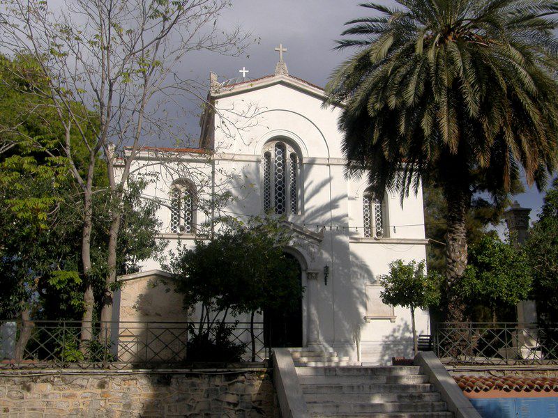 Церковь Георгия Победоносца, Афины (Αθήνα) (Аттика (Ἀττική), Греция). общий вид в ландшафте