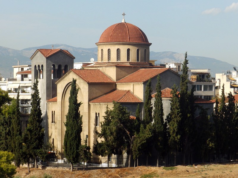 Церковь Троицы Живоначальной, Афины (Αθήνα) (Аттика (Ἀττική), Греция). общий вид в ландшафте
