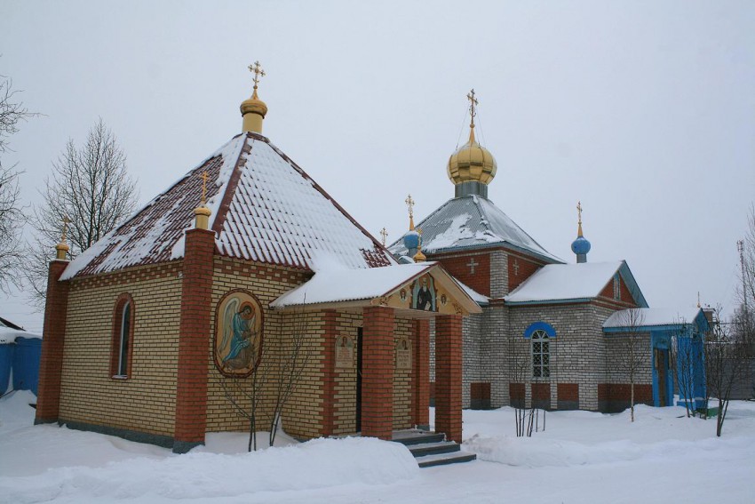 Печора. Печорский Богородицкий Скоропослушнический женский монастырь. общий вид в ландшафте