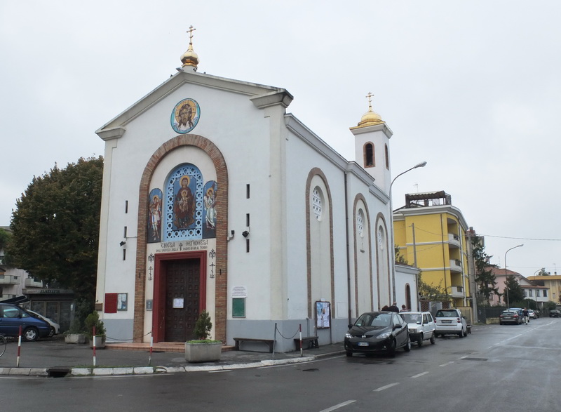 Собор Введения во Храм Пресвятой Богородицы и Николая Чудотворца, Римини (Италия, Прочие страны). общий вид в ландшафте