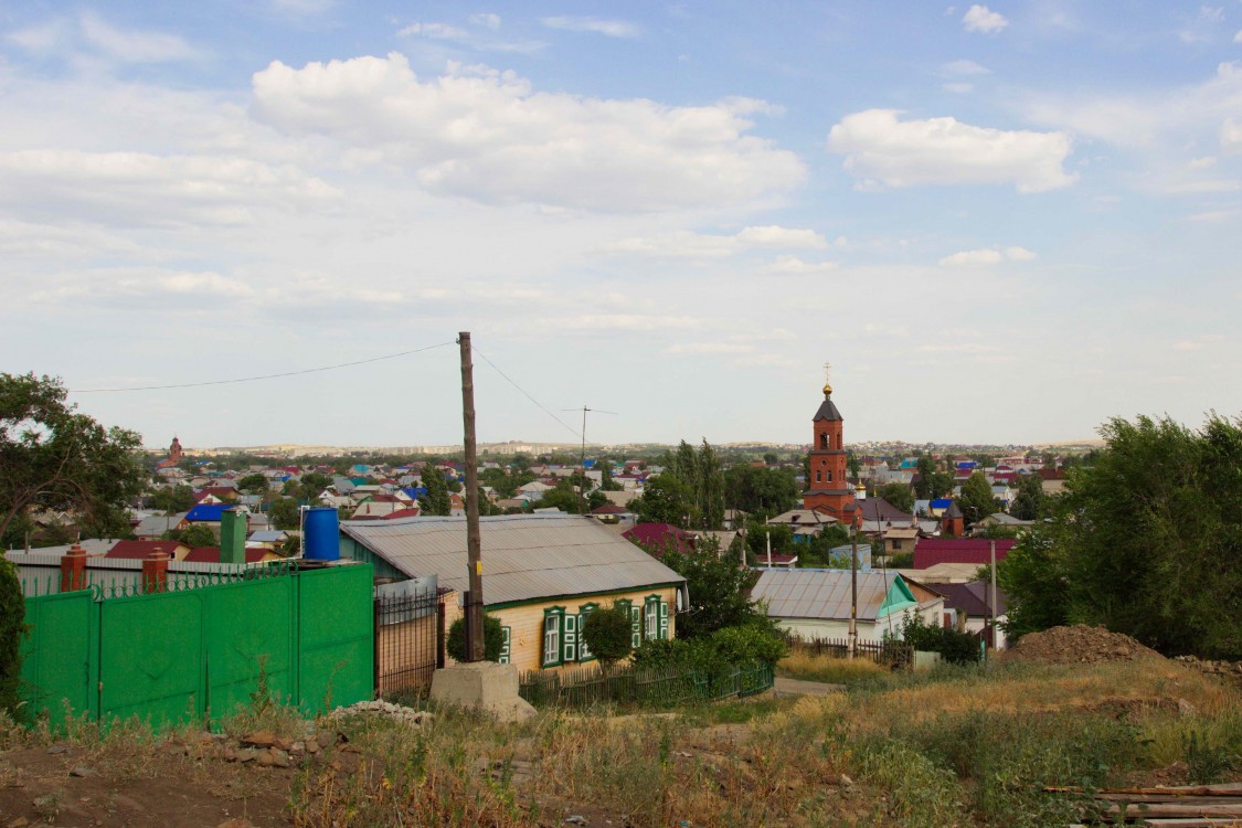 Церковь Покрова Пресвятой Богородицы при архиерейском подворье, Орск (Орск, город, Оренбургская область). общий вид в ландшафте
