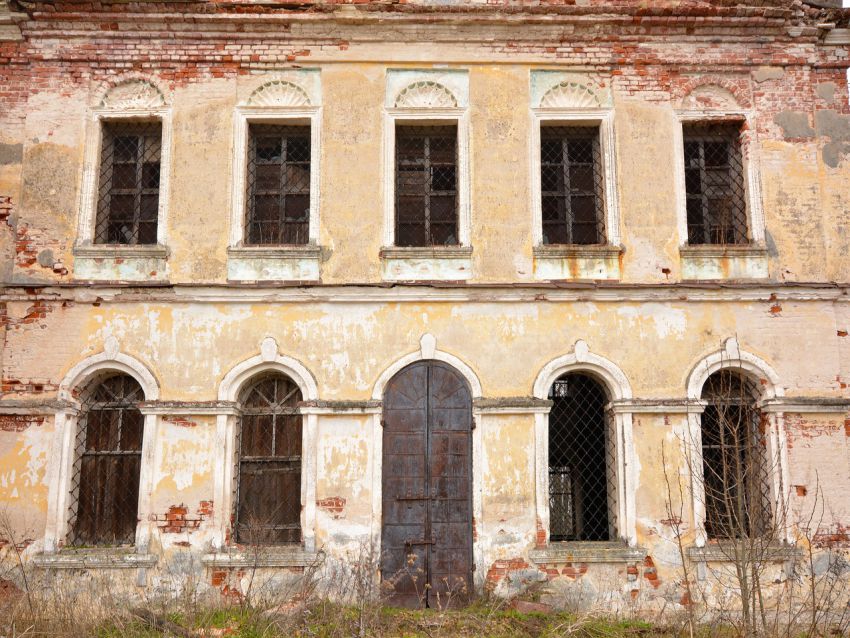 Церковь Троицы Живоначальной, Намесково (Бежецкий район, Тверская область). архитектурные детали, Боковой фасад четверика