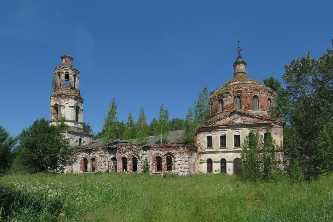 Намесково. Церковь Троицы Живоначальной. фасады