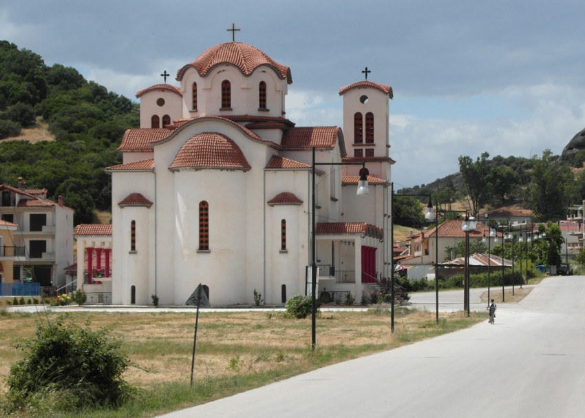 Каламбака. Церковь Константина и Елены. фасады