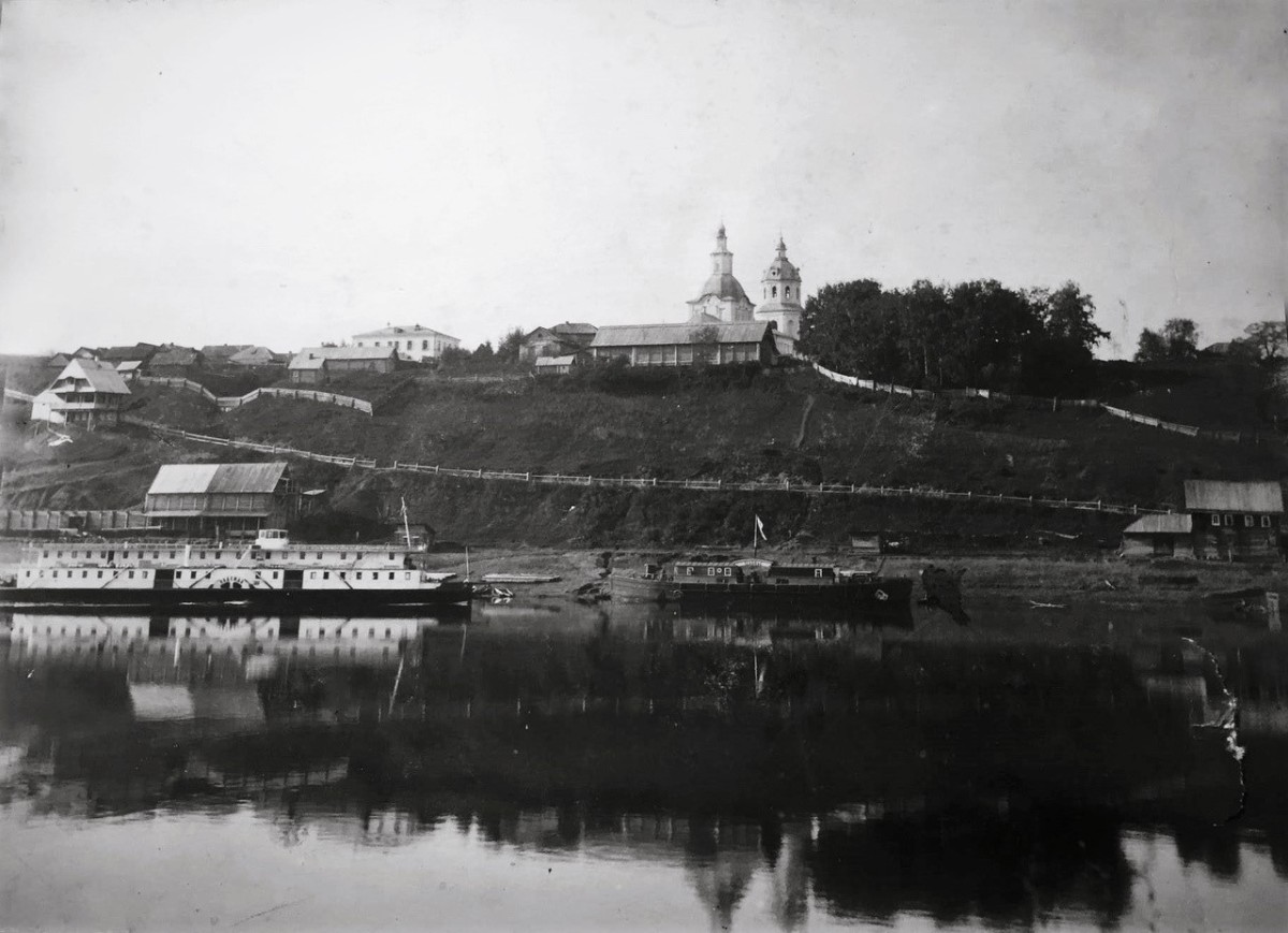 Церковь Николая Чудотворца, Лебяжье (Лебяжский район, Кировская область). архивная фотография, Вид с Вятки. Фото из собрания Кировского областного краеведческого музея имени П.В. Алабина