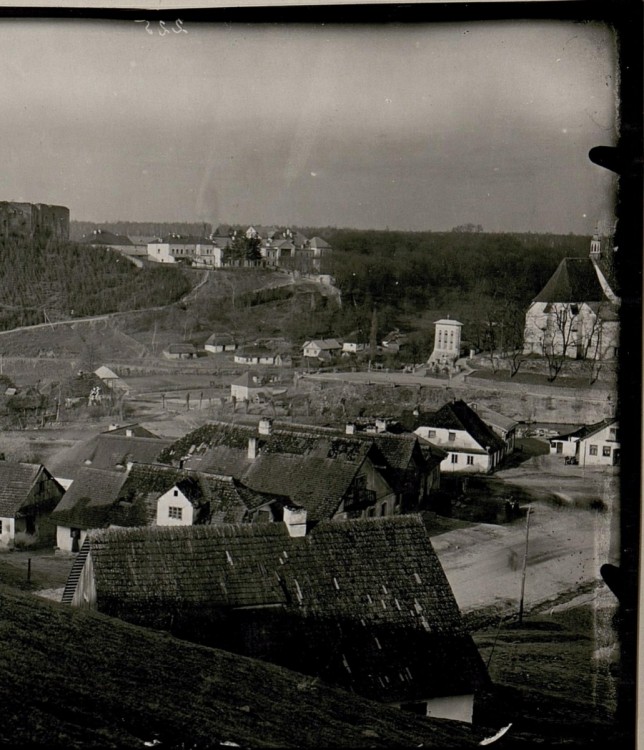 Церковь Николая Чудотворца, Язловец (Чортковский район, Украина, Тернопольская область). архивная фотография, Фото 1910-х гг. Австрийская национальная библиотека - архив. На фото церковь справа