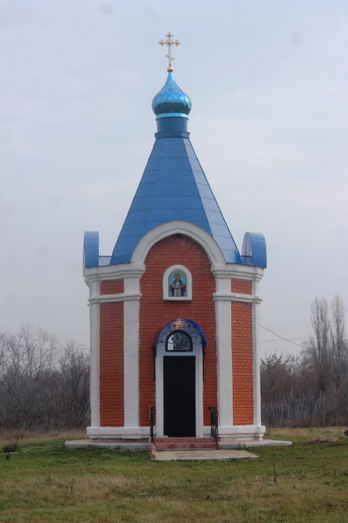 Часовня Покрова Пресвятой Богородицы, Золотуха (Лев-Толстовский район, Липецкая область). общий вид в ландшафте