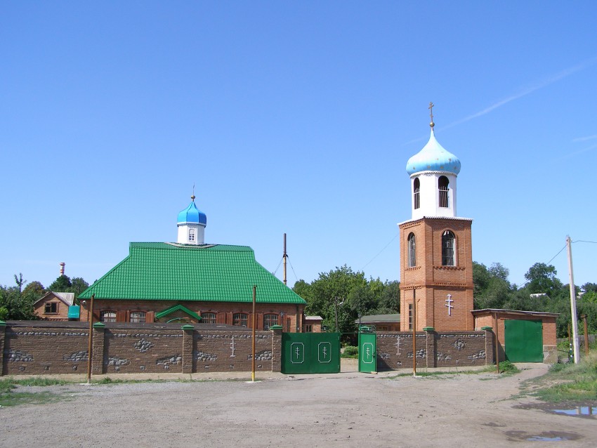 Шахты. Церковь Вознесения Господня в посёлке Артём. фасады, Вид с юга