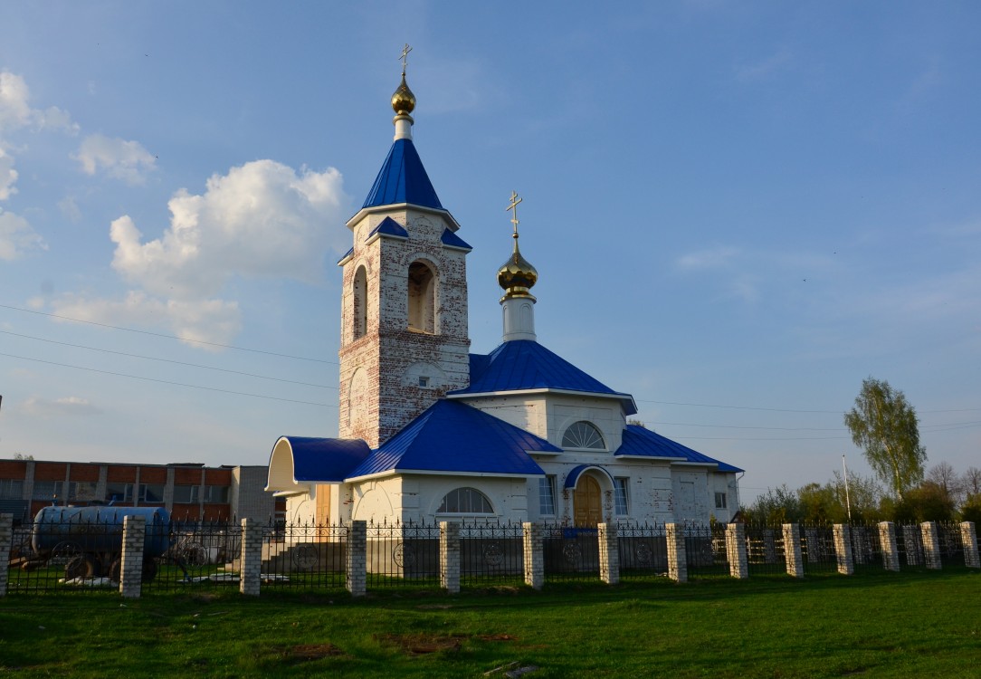 Рябчи. Церковь Рождества Пресвятой Богородицы. общий вид в ландшафте