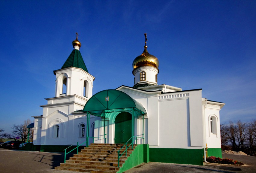 Церковь Троицы Живоначальной, Ягодинка (Октябрьский район, Ростовская область). общий вид в ландшафте
