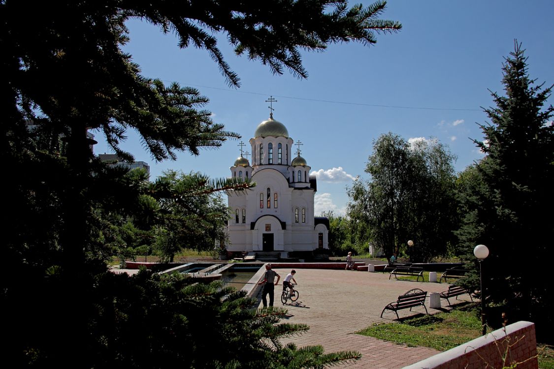 Самара. Церковь Троицы Живоначальной на Воронежских озёрах (новая). художественные фотографии