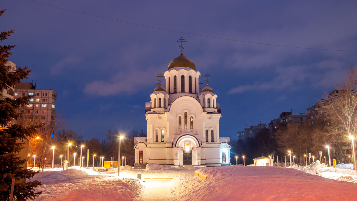 Самара. Церковь Троицы Живоначальной на Воронежских озёрах (новая). художественные фотографии