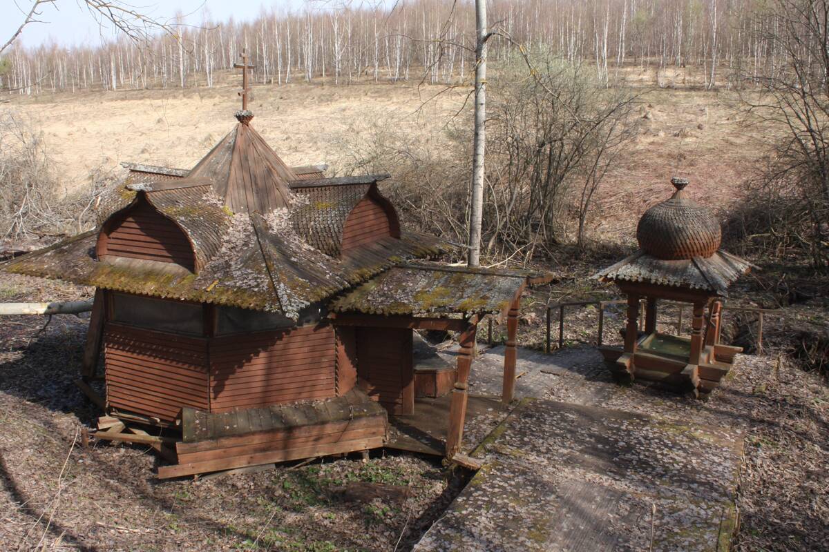 Курыничи. Часовня на роднике Брусёнский колодец. фасады