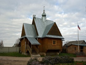 Фроловское. Церковь Флора и Лавра