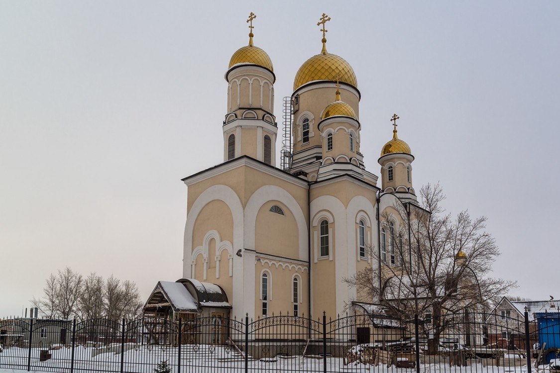 Хрящёвка. Церковь Георгия Победоносца (новая). фасады