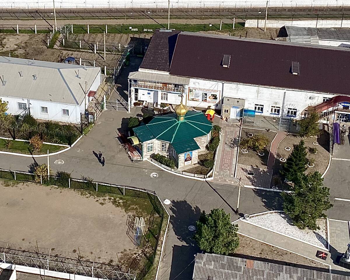 Церковь Петра, митрополита Крутицкого при ФКУ ИК-33, Абакан (Абакан, город, Республика Хакасия). фасады, Вид с юга