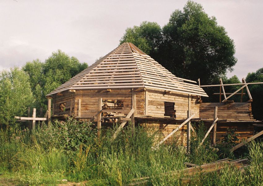 Фролово. Церковь Флора и Лавра. фасады, Новая часовня