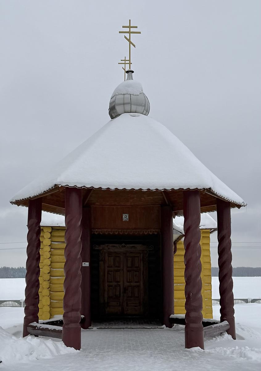 Вид с северо-запада (алтарь обращен на юго-восток), фасады. Часовня иконы Божией Матери "Взыскание погибших", Борки (Кировский район, Беларусь, Могилёвская область)