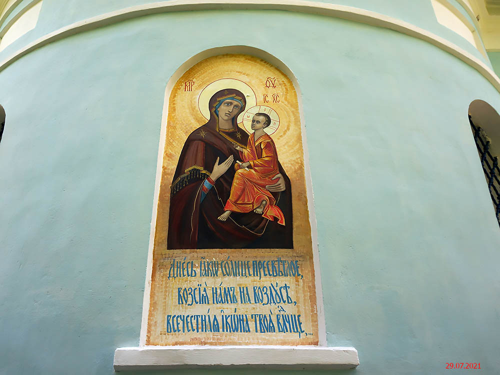 Церковь Тихвинской иконы Божией Матери, Любони (Боровичский район, Новгородская область). архитектурные детали