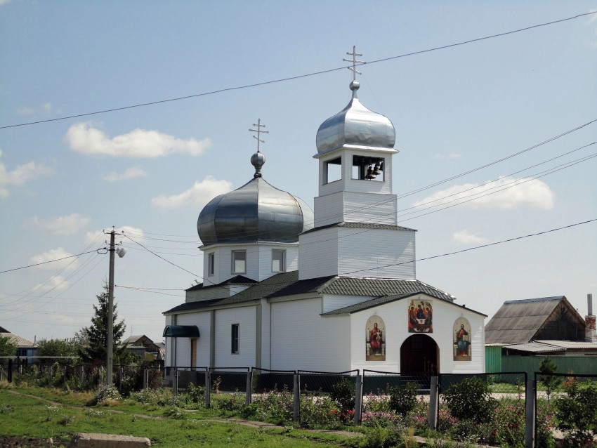 Церковь Троицы Живоначальной, Цильна (Цильнинский район, Ульяновская область). фасады