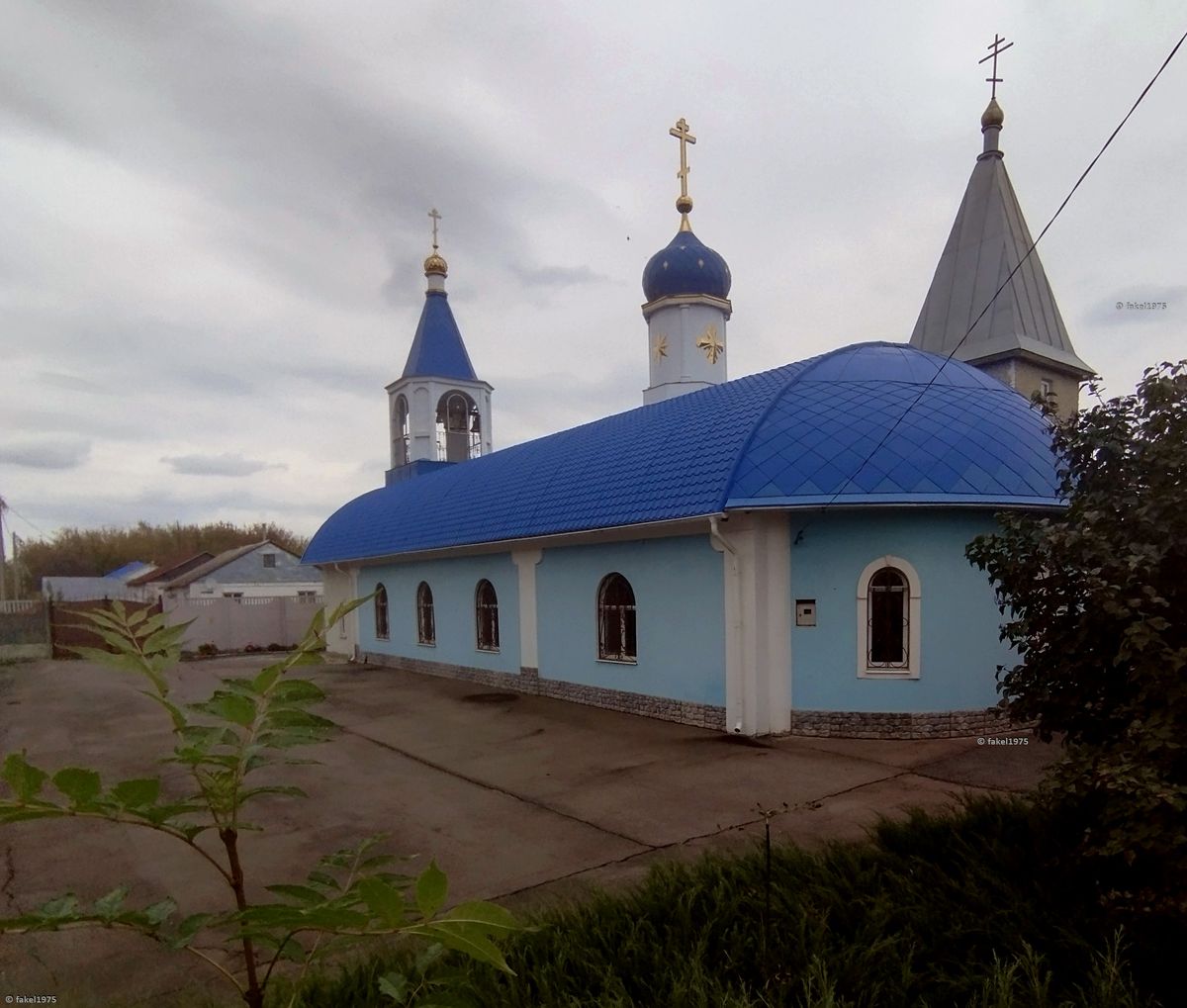 Церковь Покрова Пресвятой Богородицы, Хитрово (Елецкий район и г. Елец, Липецкая область). общий вид в ландшафте