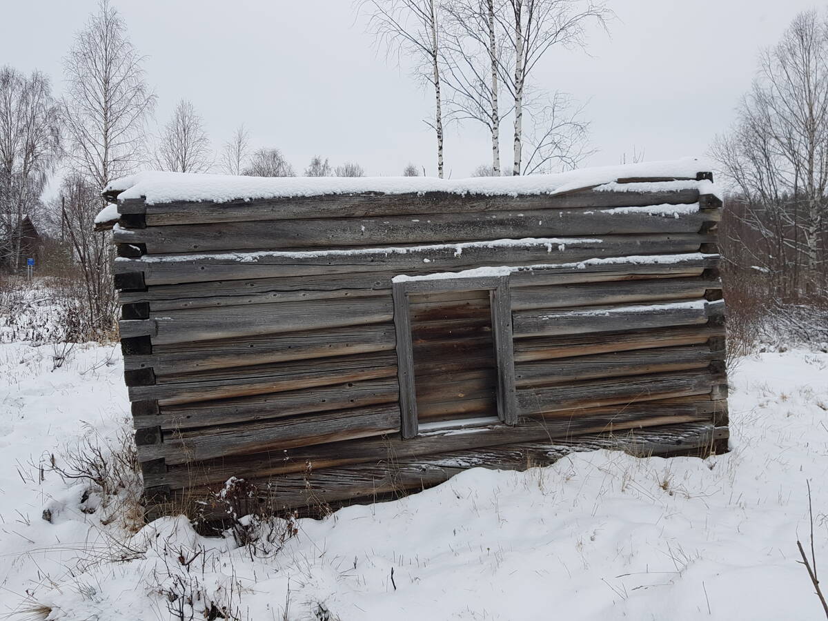 Часовня Покрова Пресвятой Богородицы, Харюшинская (Вельский район, Архангельская область). фасады