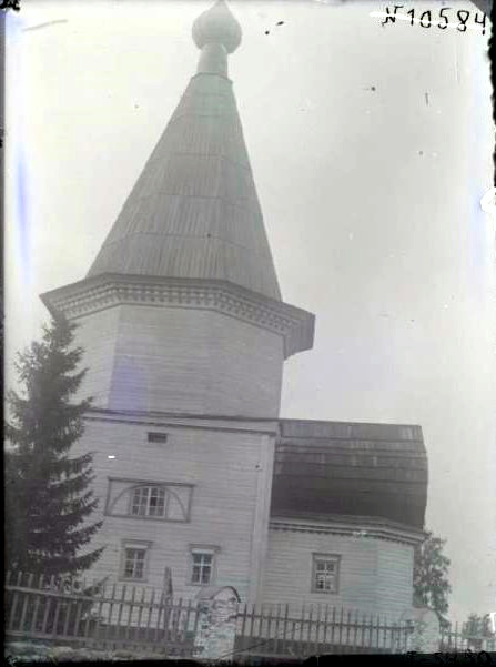 Павловский Николаевский погост, Погост, урочище (Каргопольский район, Архангельская область). архивная фотография, Вид с южной стороны. Фото Олсуфьевой С. В. 1932 г. из коллекции ГНИМА. (https://goskatalog.ru/portal/#/collections?id=14475313)
