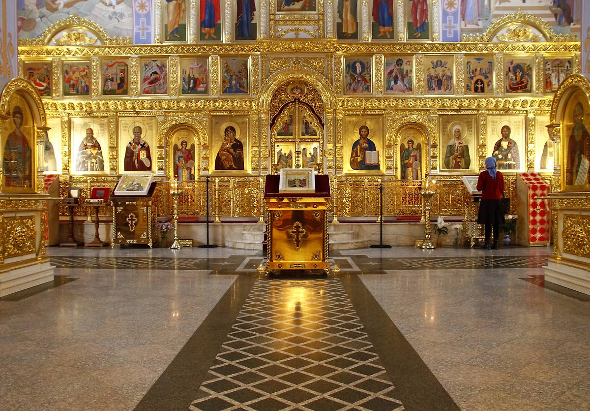 Иконостас церкви., интерьер и убранство. Церковь Ксении Петербургской, Петроградский район (Санкт-Петербург, г. Санкт-Петербург)