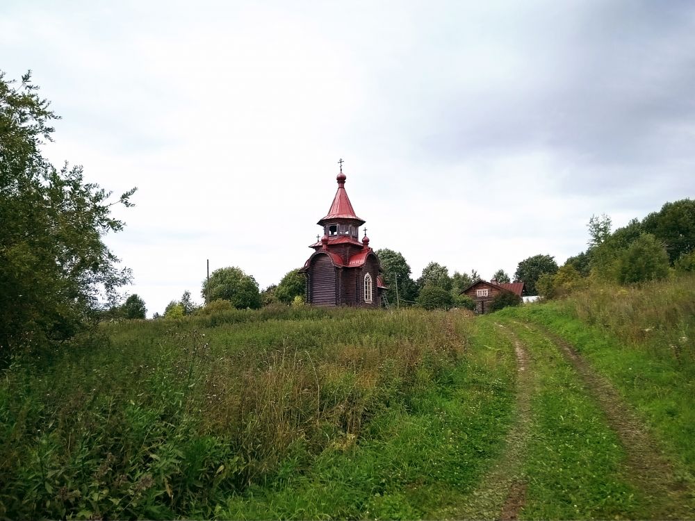 Часовня Новомучеников Кирилловских, Кириллов (Кирилловский район, Вологодская область). общий вид в ландшафте