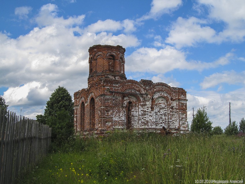 Нижние Новинки. Часовня Покрова Пресвятой Богородицы (?). фасады