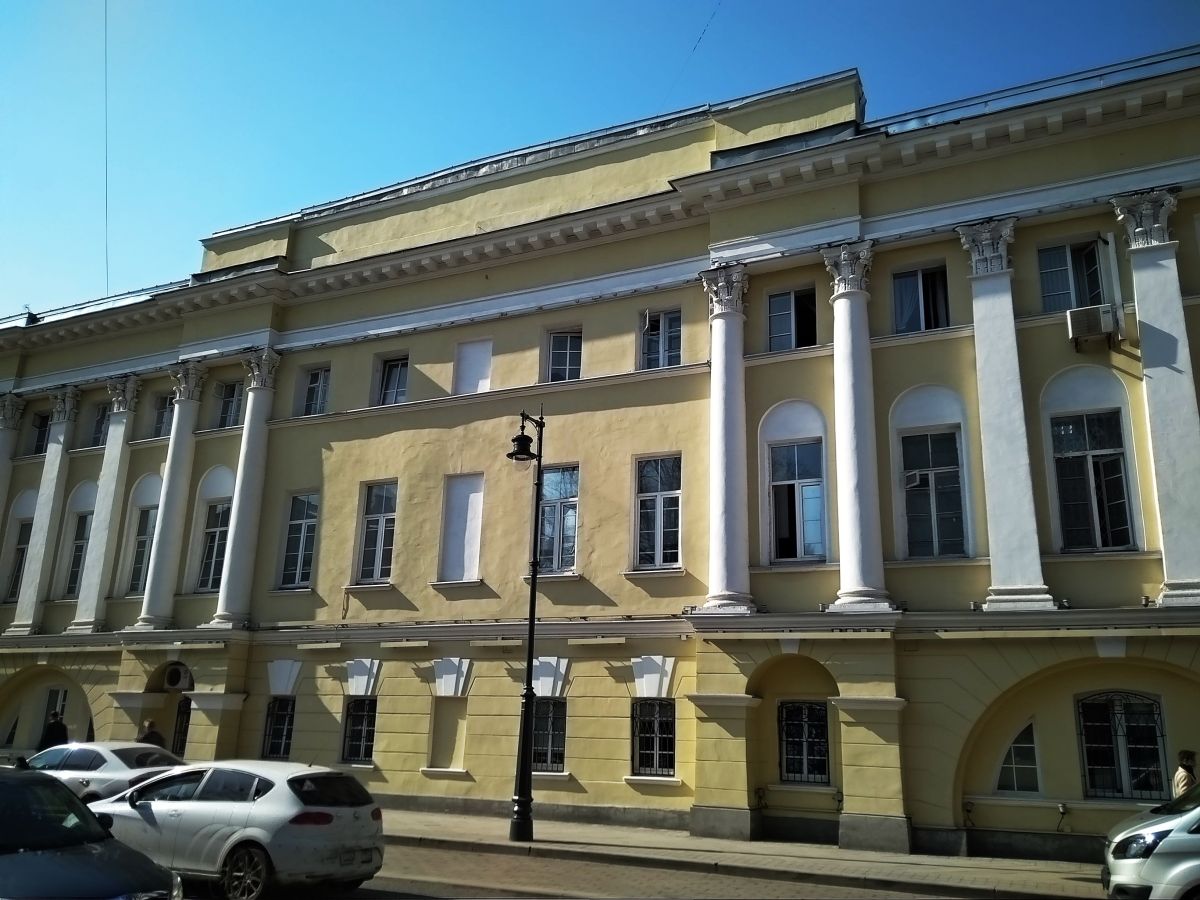 Домовая церковь Покрова Пресвятой Богородицы при пожарном депо на  Пречистенке, Хамовники (Центральный административный округ (ЦАО), г. Москва). фасады