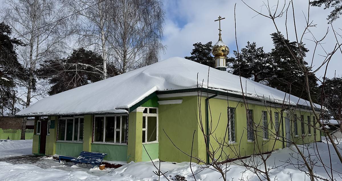 Вид с юго-запада, фасады. Церковь Ксении Петербургской, Большевик (Гомельский район, Беларусь, Гомельская область)