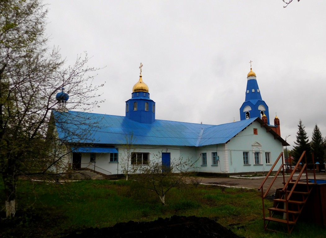 Отрадный. Церковь Рождества Пресвятой Богородицы. фасады