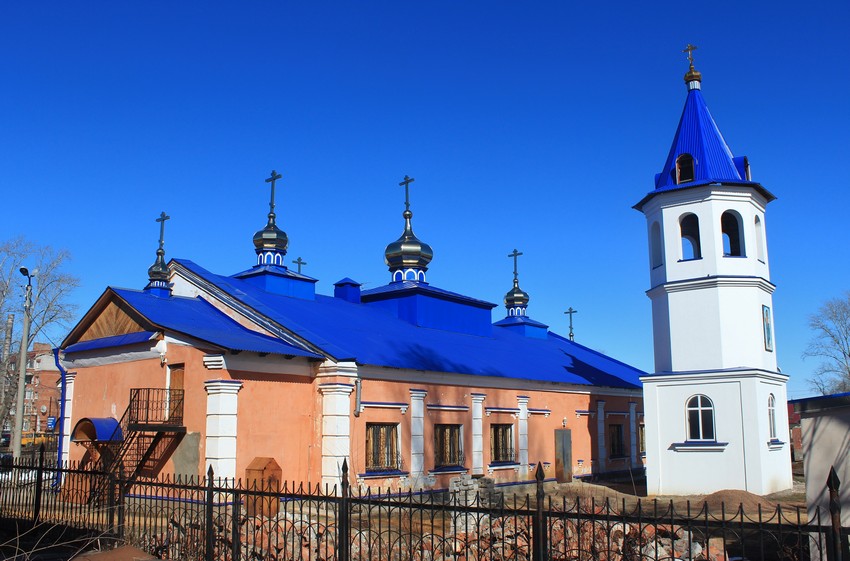 Церковь Покрова Пресвятой Богородицы, Мирный (Красноярский район, Самарская область). общий вид в ландшафте