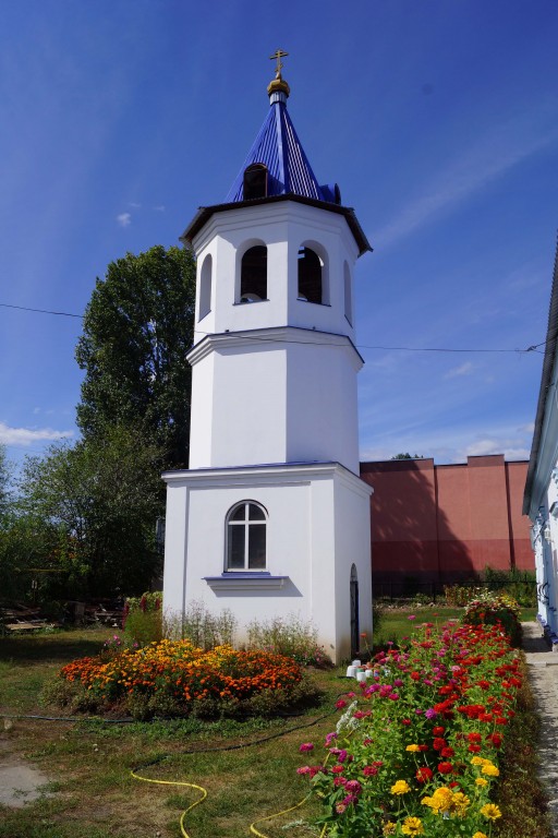 Церковь Покрова Пресвятой Богородицы, Мирный (Красноярский район, Самарская область). общий вид в ландшафте