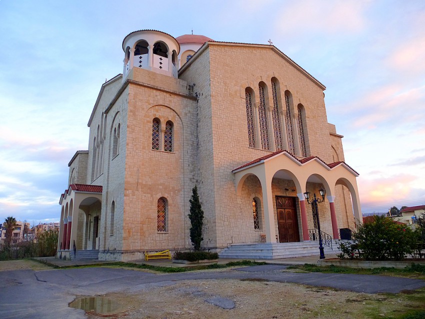 Собор Петра и Павла, Ханья (Крит (Κρήτη), Греция). фасады