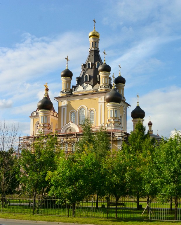 Выхино-Жулебино. Церковь Сретения Господня в Жулебине. фасады