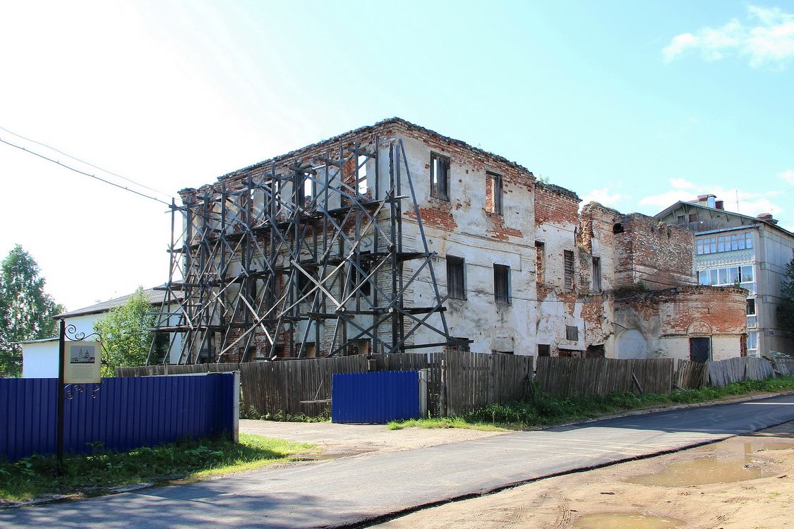 Церковь Троицы Живоначальной, Визинга (Сысольский район, Республика Коми). фасады