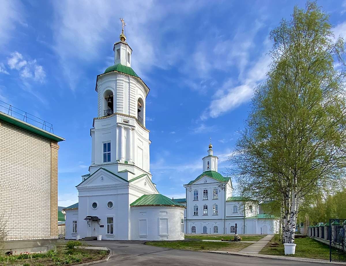 Вид с юга, фасады. Храмовый комплекс Котласского Стефановского прихода, Котлас (Котласский район и г. Котлас, Архангельская область)