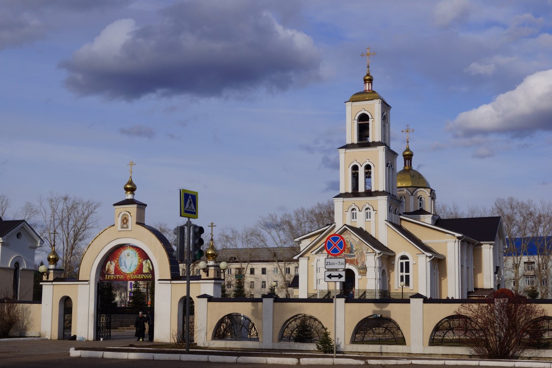 Кафедральный собор Успения Пресвятой Богородицы, Салават (Салават, город, Республика Башкортостан). фасады