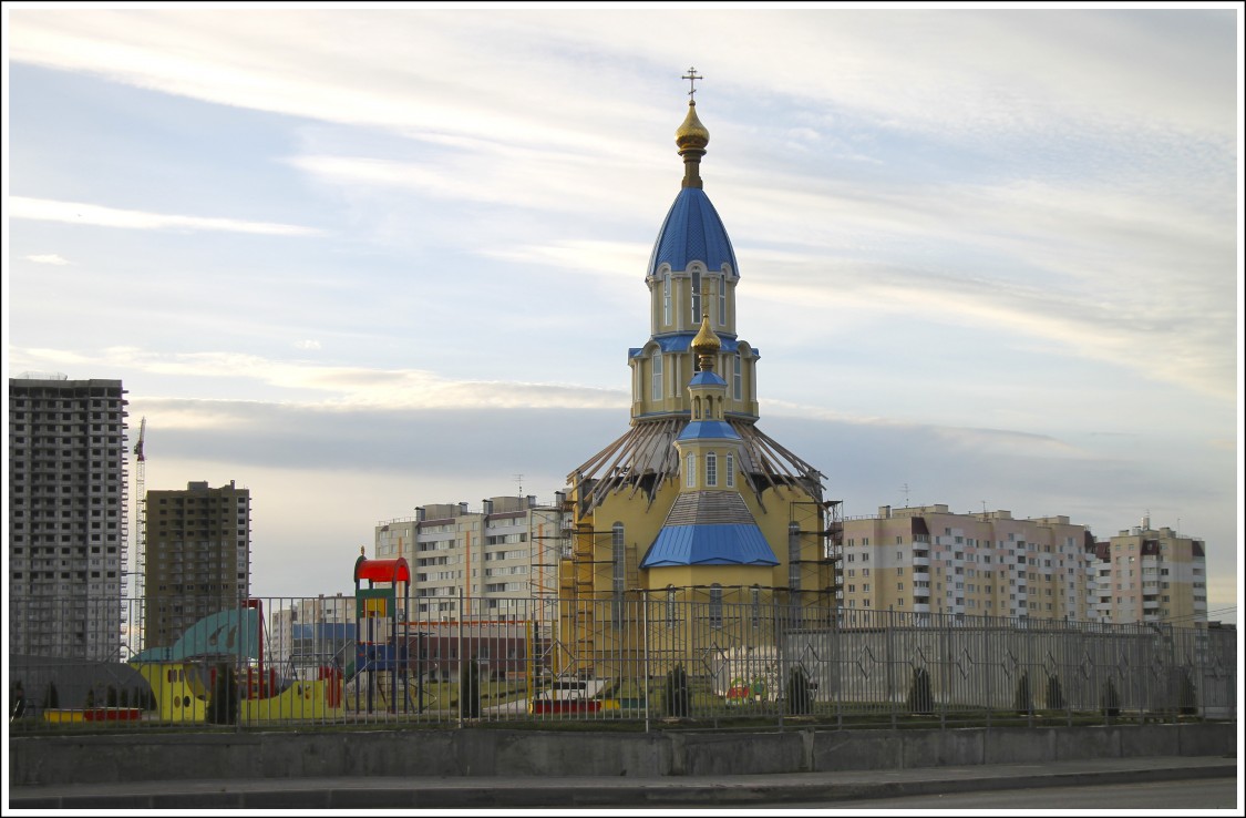 Церковь Благовещения Пресвятой Богородицы в Пригородном, Выборгский район (Санкт-Петербург, г. Санкт-Петербург). общий вид в ландшафте