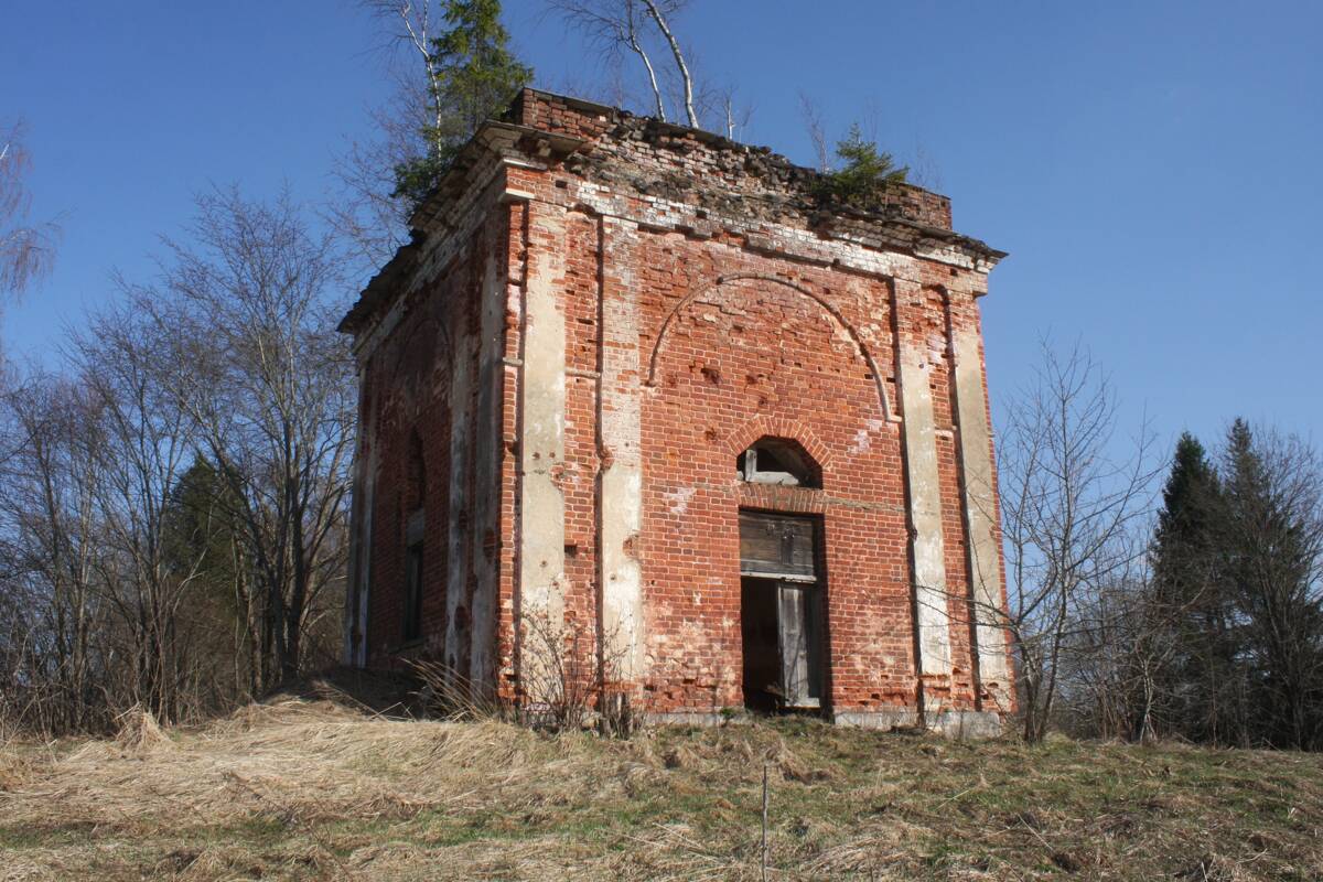 Церковь Троицы Живоначальной, Бабино (Старицкий район, Тверская область). фасады