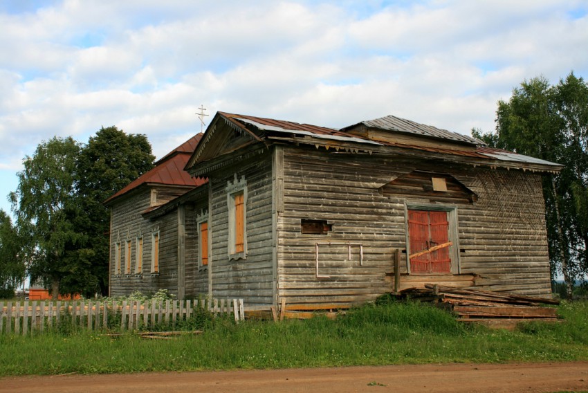 Церковь Рождества Христова, Савинцы (Афанасьевский район, Кировская область). фасады