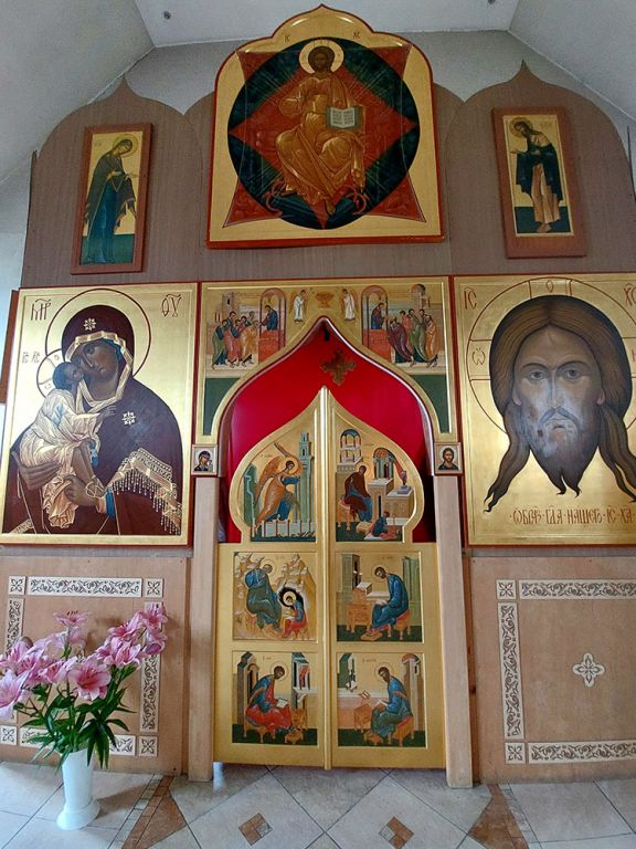 Церковь Кирилла и Марии Радонежских, Минск (Минск, город, Беларусь, Минская область). интерьер и убранство, Иконостас