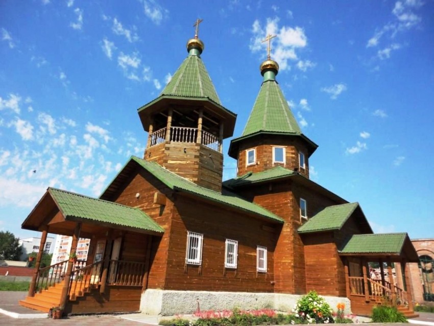 Церковь пресвятой богородицы новосибирск. Церковь Успения Пресвятой Богородицы Новосибирск. Храм на Затулинке Новосибирск.