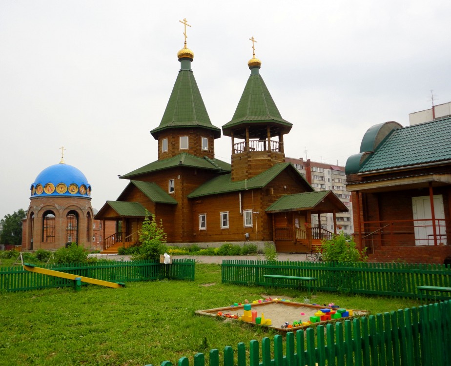 Церковь пресвятой богородицы новосибирск. Храм Успения Пресвятой Богородицы Новосибирск. Приход Успения Пресвятой Богородицы Новосибирск Кировский район. Храм Успения Пресвятой Богородицы Чистоозерный район.