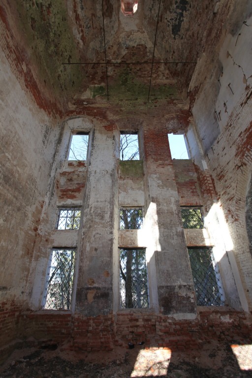 Церковь Преображения Господня, Спасское (Спасское на Пеноузе), урочище (Любимский район, Ярославская область). интерьер и убранство