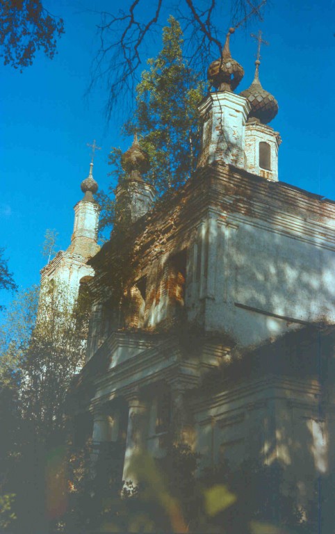 Церковь Преображения Господня, Спасское (Спасское на Пеноузе), урочище (Любимский район, Ярославская область). архитектурные детали