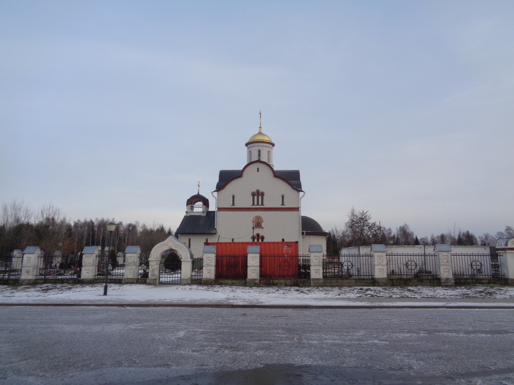 Церковь Воскрешения Лазаря, Северное кладбище (Минский район, Беларусь, Минская область). общий вид в ландшафте